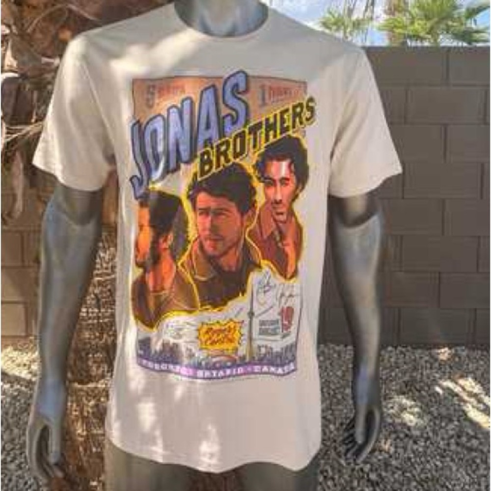 RARE Jonas Brothers "5 Albums. 1 Night." Tour Toronto Exclusive T-Shirt